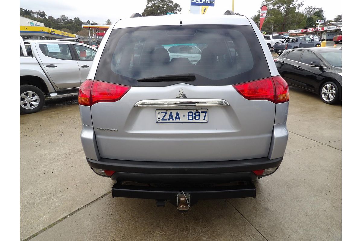 2011 Mitsubishi Challenger PB