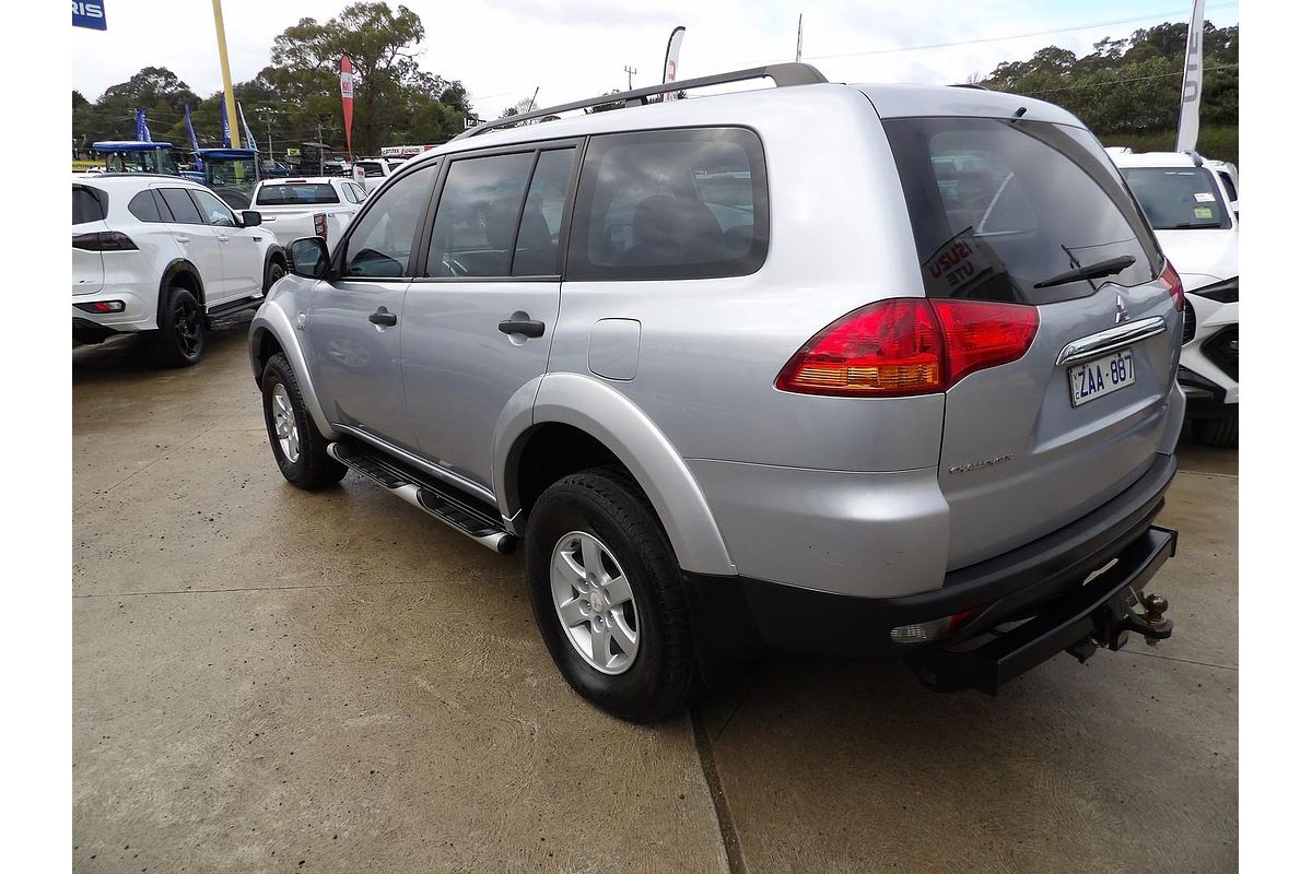 2011 Mitsubishi Challenger PB