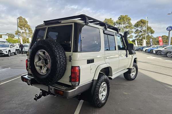 2022 Toyota Landcruiser GXL VDJ76R