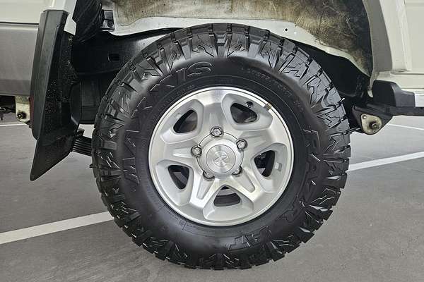 2022 Toyota Landcruiser GXL VDJ76R