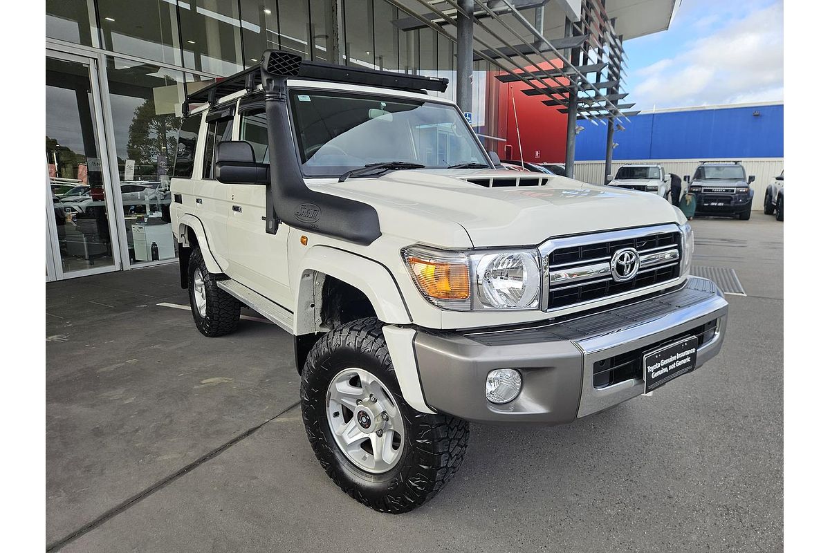 2022 Toyota Landcruiser GXL VDJ76R