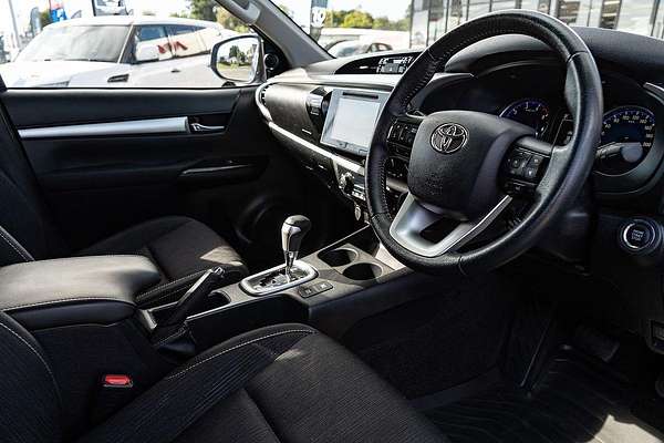 2020 Toyota Hilux SR5 GUN126R 4X4