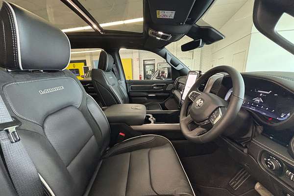 2025 RAM 1500 Laramie Sport Hurricane SO RamBox DT 4X4 SWB