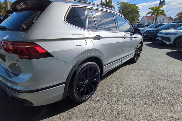 2024 Volkswagen Tiguan Wolfsburg Edition Allspace 5N