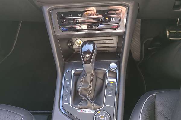 2024 Volkswagen Tiguan Wolfsburg Edition Allspace 5N