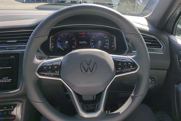 2024 Volkswagen Tiguan Wolfsburg Edition Allspace 5N