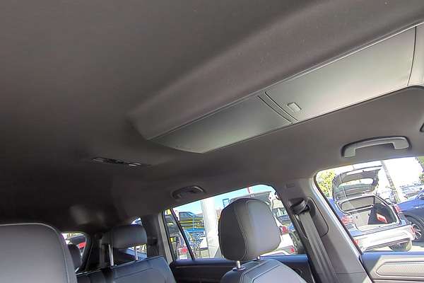 2024 Volkswagen Tiguan Wolfsburg Edition Allspace 5N