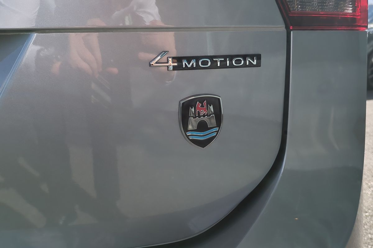2024 Volkswagen Tiguan Wolfsburg Edition Allspace 5N