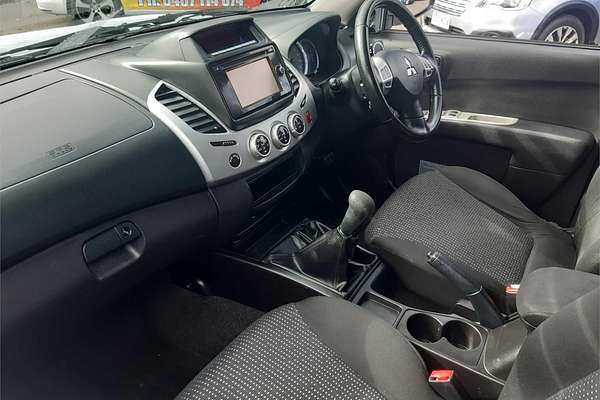 2014 Mitsubishi Triton GLX-R MN 4X4