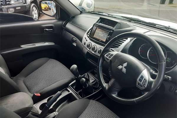 2014 Mitsubishi Triton GLX-R MN 4X4