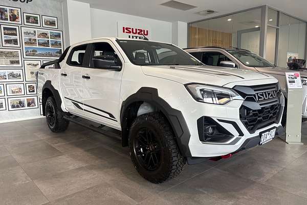 2025 Isuzu D-MAX BLADE 4X4