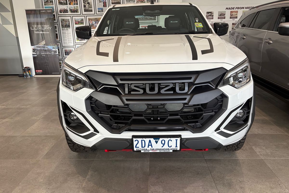 2025 Isuzu D-MAX BLADE 4X4