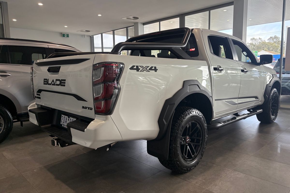 2025 Isuzu D-MAX BLADE 4X4