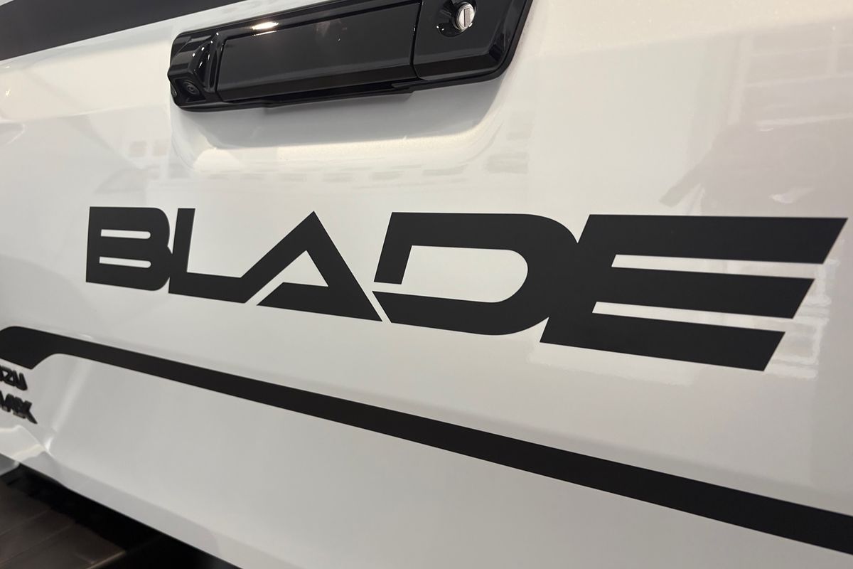 2025 Isuzu D-MAX BLADE 4X4