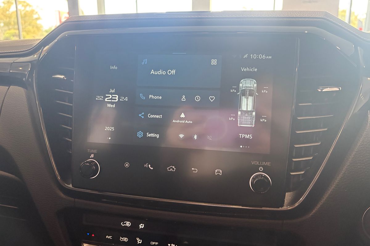 2025 Isuzu D-MAX BLADE 4X4