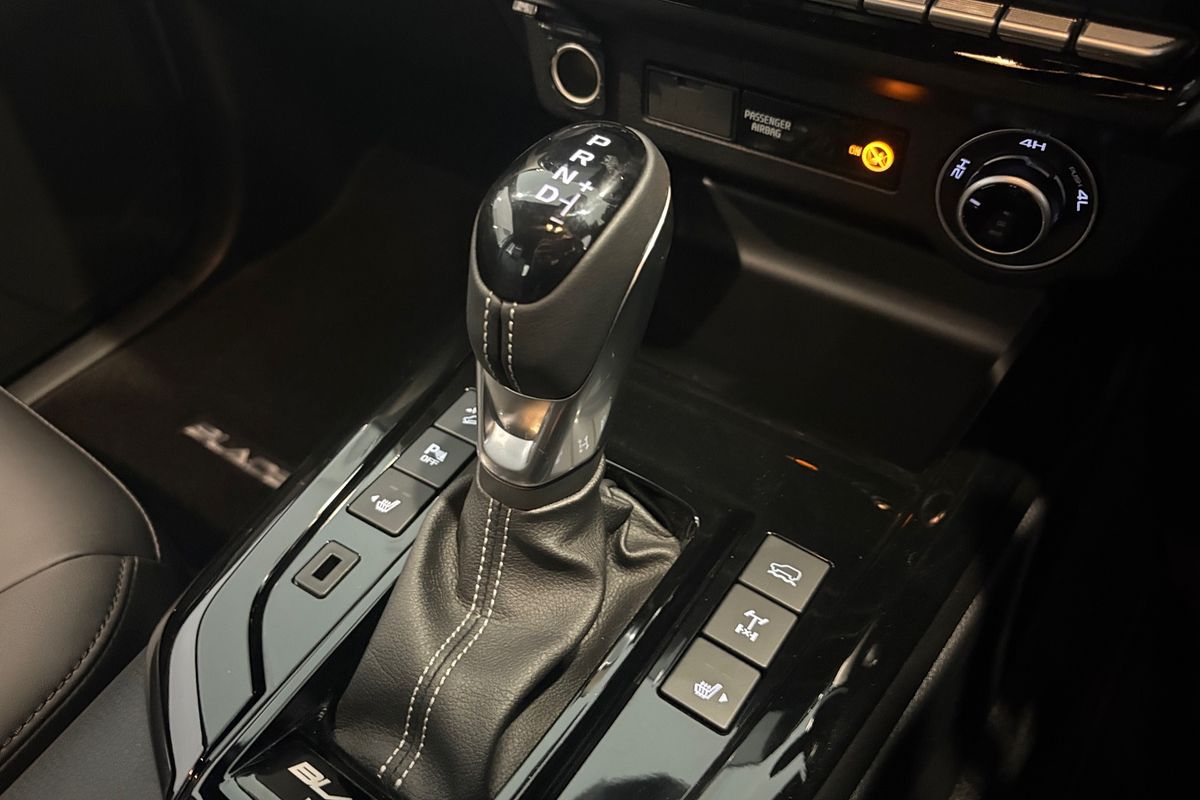 2025 Isuzu D-MAX BLADE 4X4