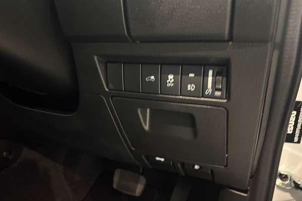 2025 Isuzu D-MAX BLADE 4X4