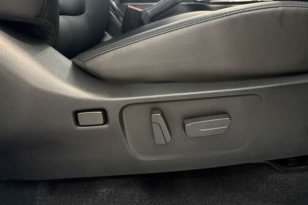 2025 Isuzu D-MAX BLADE 4X4