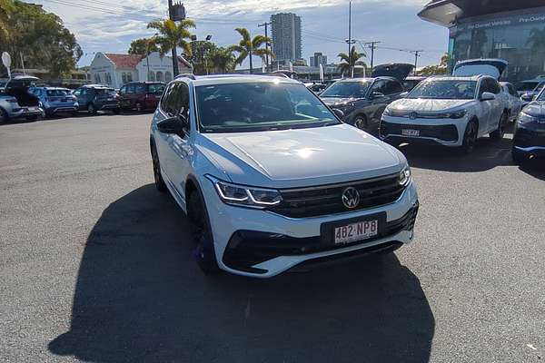 2024 Volkswagen Tiguan Wolfsburg Edition Allspace 5N