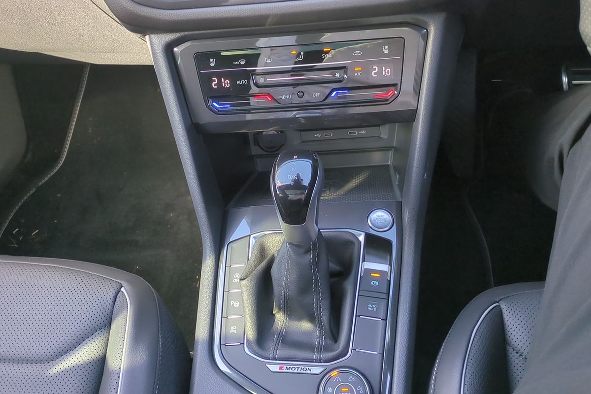 2024 Volkswagen Tiguan Wolfsburg Edition Allspace 5N