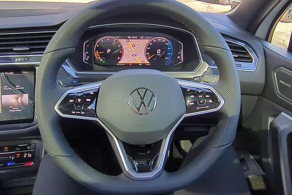 2024 Volkswagen Tiguan Wolfsburg Edition Allspace 5N