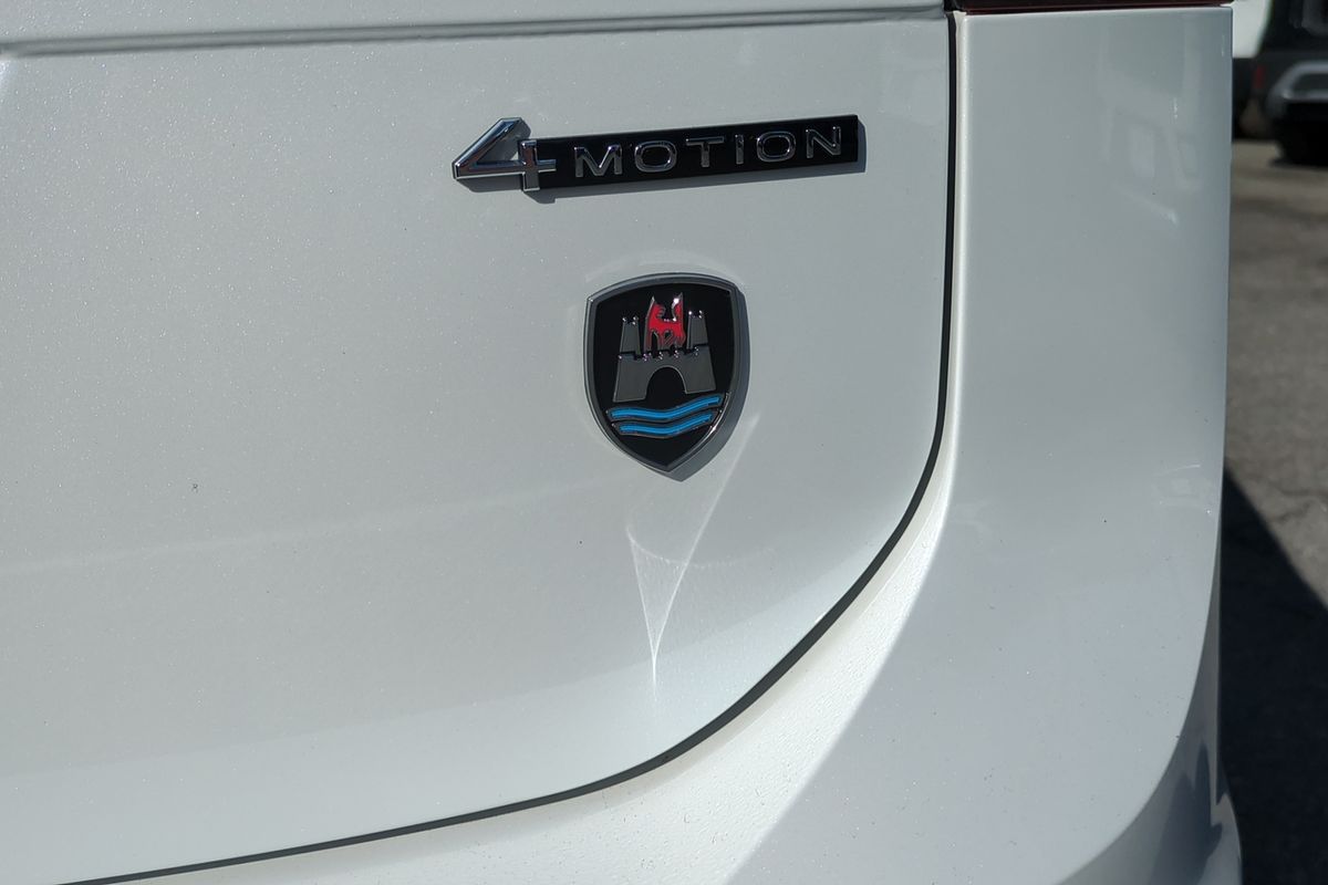 2024 Volkswagen Tiguan Wolfsburg Edition Allspace 5N
