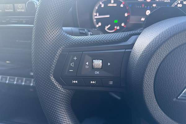 2025 Mitsubishi Triton GLX MV 4X4