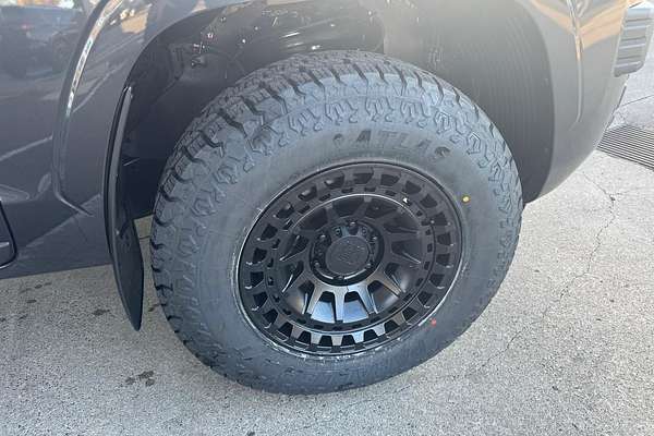 2025 Mitsubishi Triton GLX MV 4X4