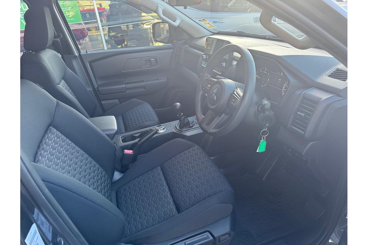 2025 Mitsubishi Triton GLX MV 4X4