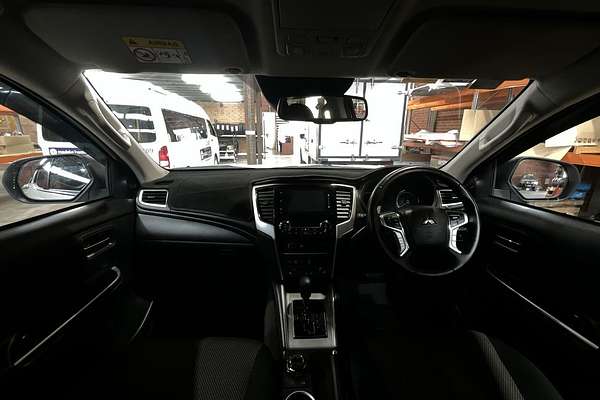 2022 Mitsubishi Triton GLS MR 4X4