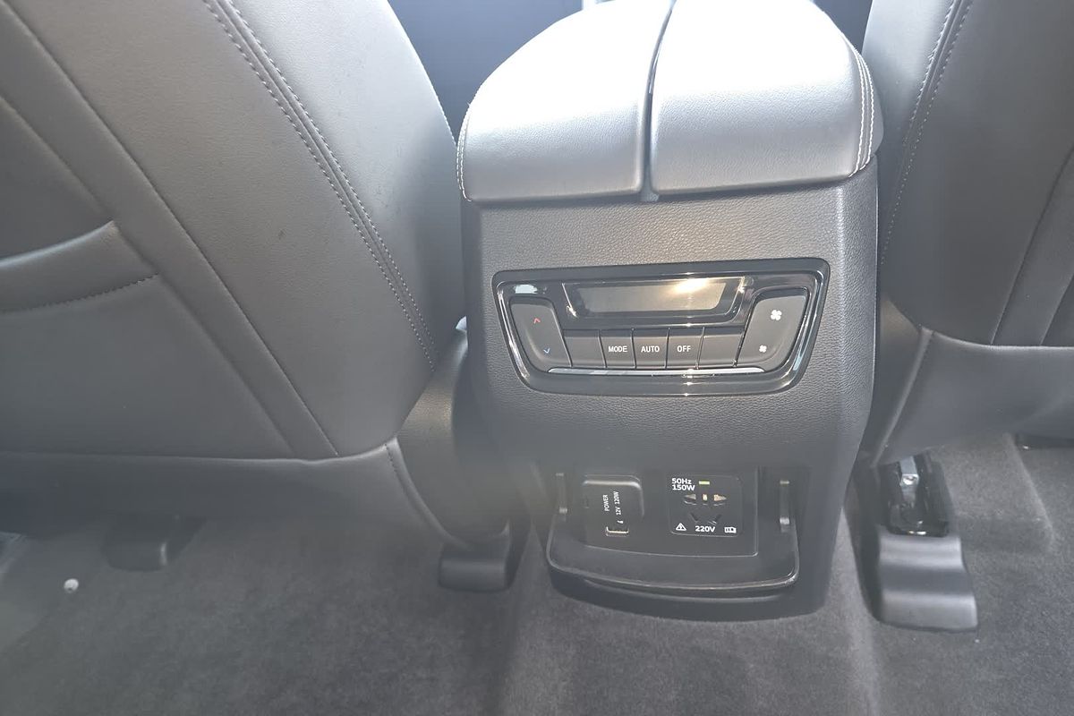 2023 LDV D90 Executive SV9A