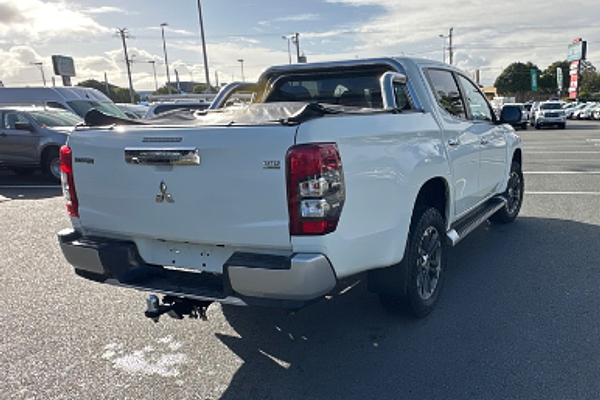 2021 Mitsubishi Triton GLS MR 4X4