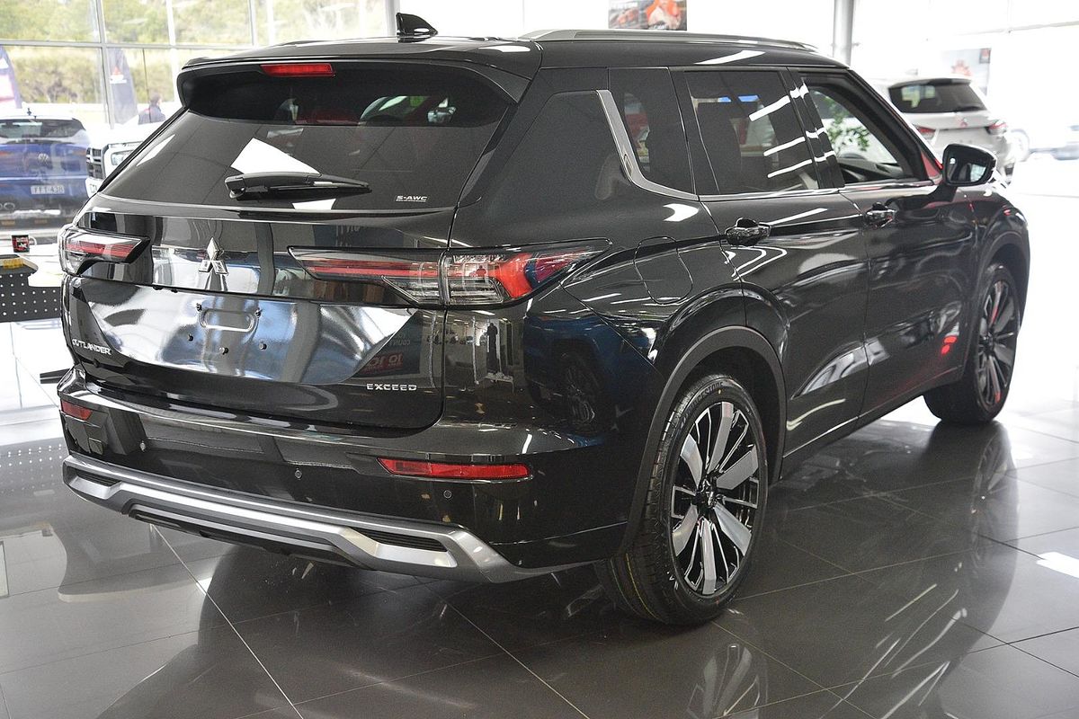 2025 Mitsubishi Outlander Exceed ZM