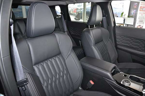 2025 Mitsubishi Outlander Exceed ZM