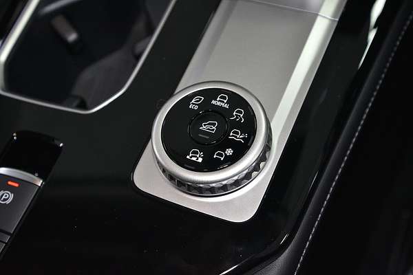 2025 Mitsubishi Outlander Exceed ZM
