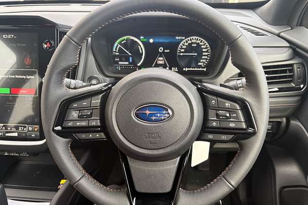 2025 Subaru Forester Hybrid Touring S6