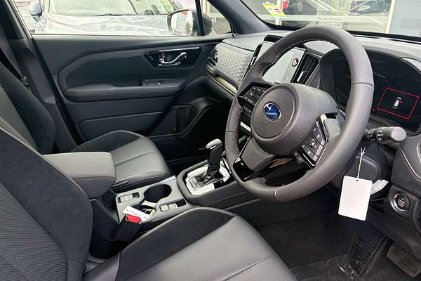 2025 Subaru Forester Hybrid Touring S6