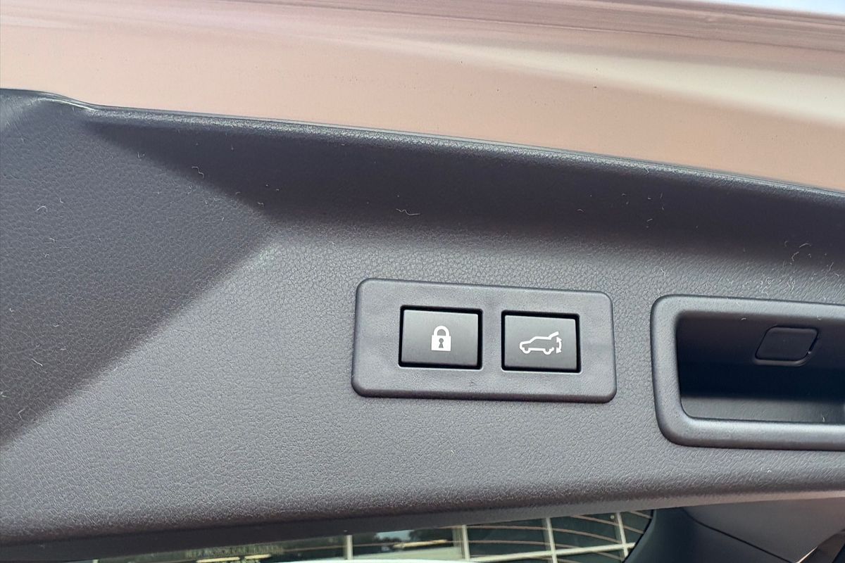 2025 Subaru Forester Hybrid Touring S6