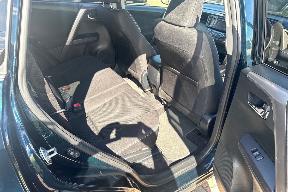 2017 Toyota RAV4 GXL ZSA42R
