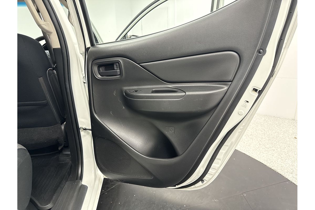 2019 Mitsubishi Triton GLX MR 4X4