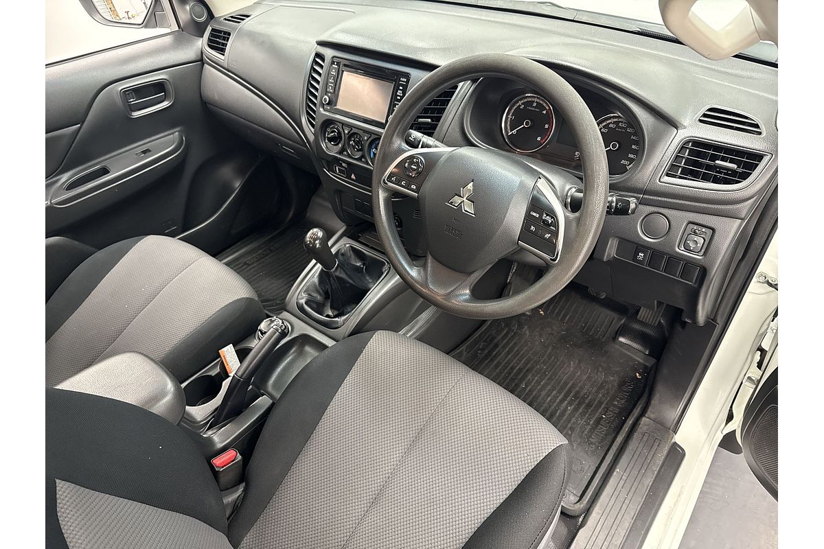 2019 Mitsubishi Triton GLX MR 4X4