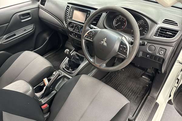 2019 Mitsubishi Triton GLX MR 4X4