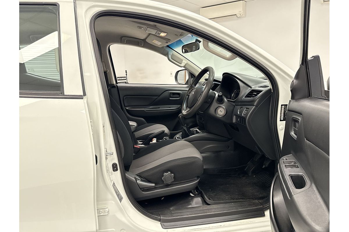 2019 Mitsubishi Triton GLX MR 4X4