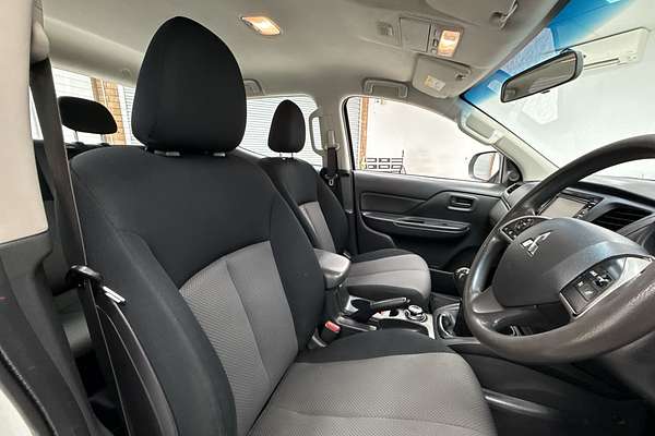 2019 Mitsubishi Triton GLX MR 4X4