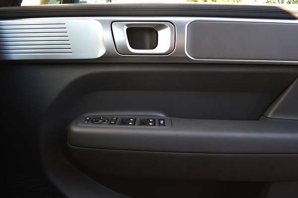 2025 Hyundai Santa Fe MX5.V1