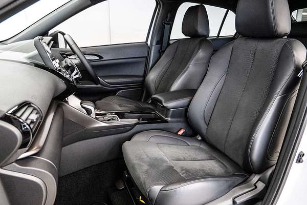 2023 Mitsubishi Eclipse Cross LS Black Edition YB