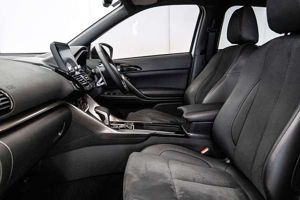 2023 Mitsubishi Eclipse Cross LS Black Edition YB