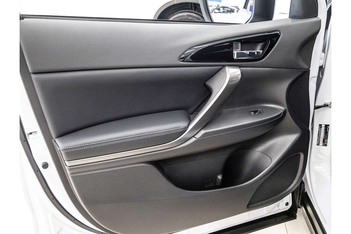 2023 Mitsubishi Eclipse Cross LS Black Edition YB