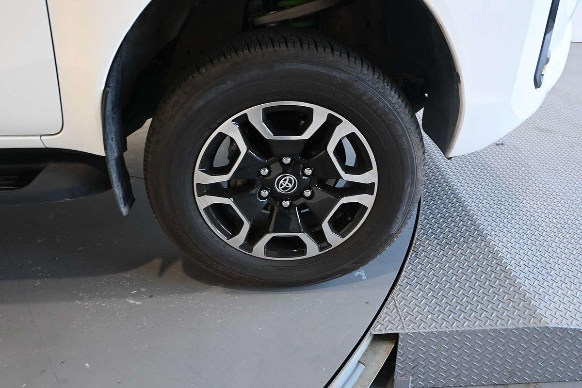 2022 Toyota Hilux SR5 GUN126R 4X4