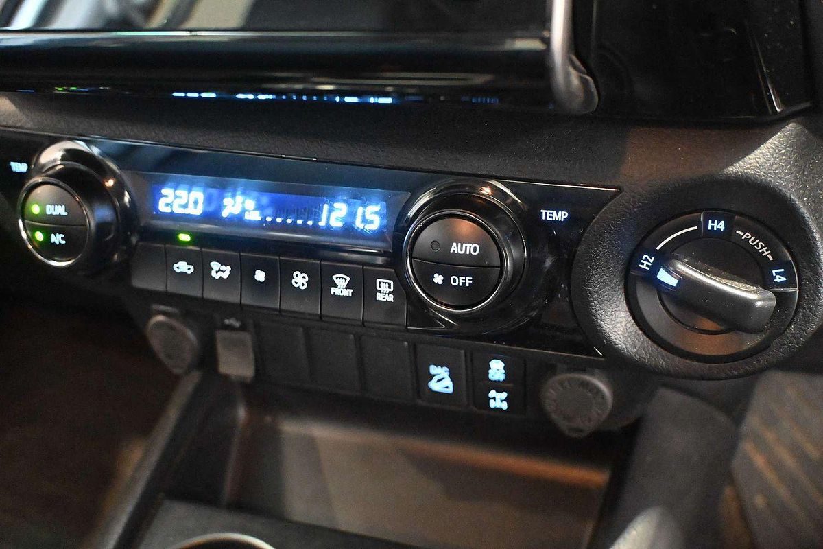 2022 Toyota Hilux SR5 GUN126R 4X4